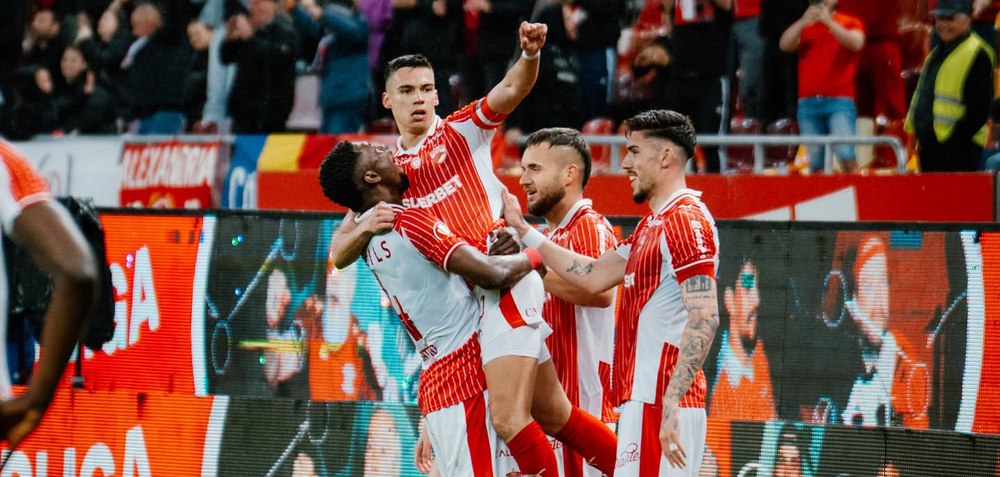 dinamo-relanseaz-lupta-la-titlu-c-inii-au-pus-cu-botul-pe-labe-liderul-universitatea-cluj