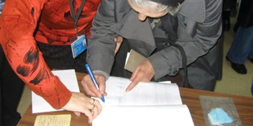 Bacău: Zeci de mii de băcăuani, lăsaţi fără ajutor la căldură