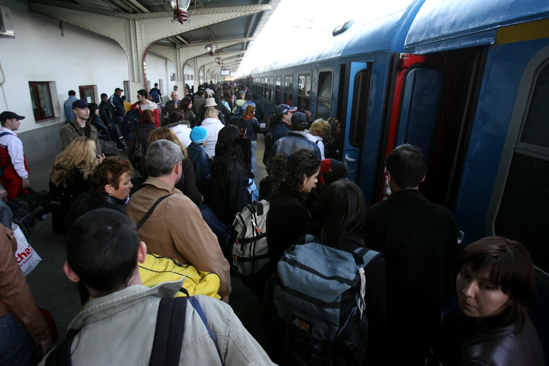 Trenurile care vor duce la Iași, la Sfânta Parscheva, vor fi luate cu asalt de pelerini