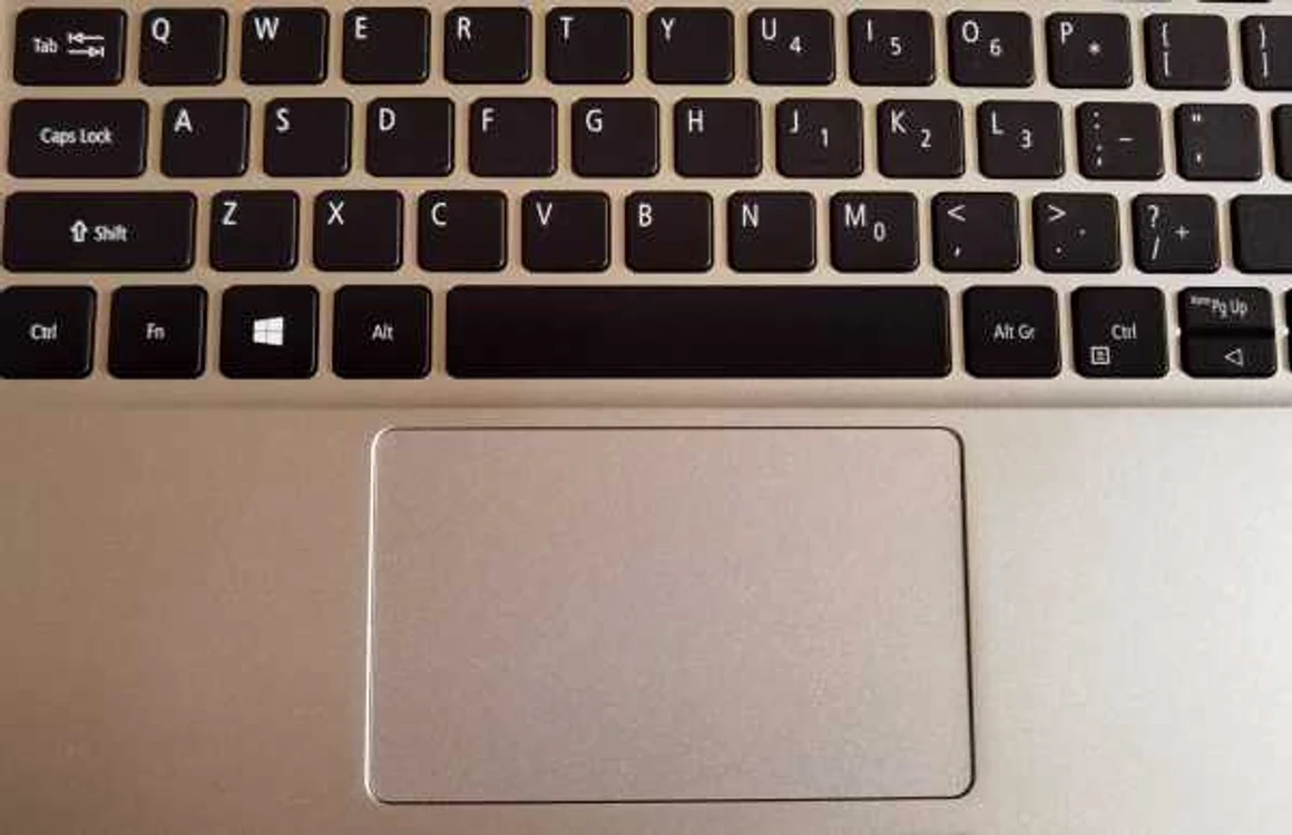 Acer Swift3 (2020) tastatura touchpad FOTO Adrian Pogîngeanu