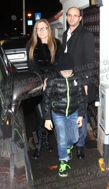 
    Primele imagini cu fiul Romaniţei Iovan după ce a aflat de moartea tatălui său  