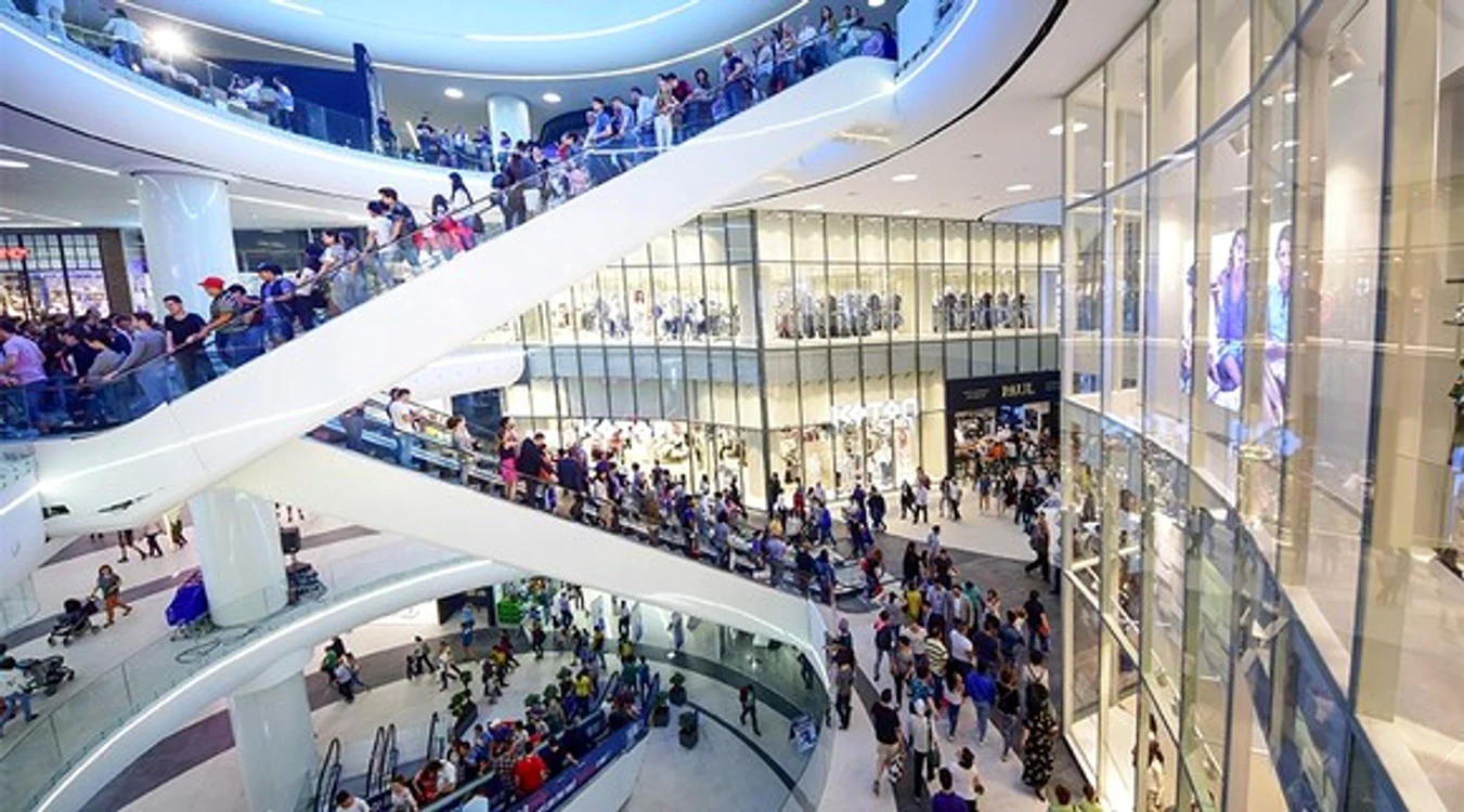 
    Mall Băneasa va fi închis până la jumătatea lui aprilie  