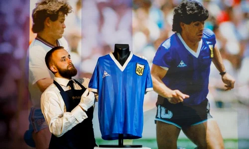 maradona tricou licitatie jpg