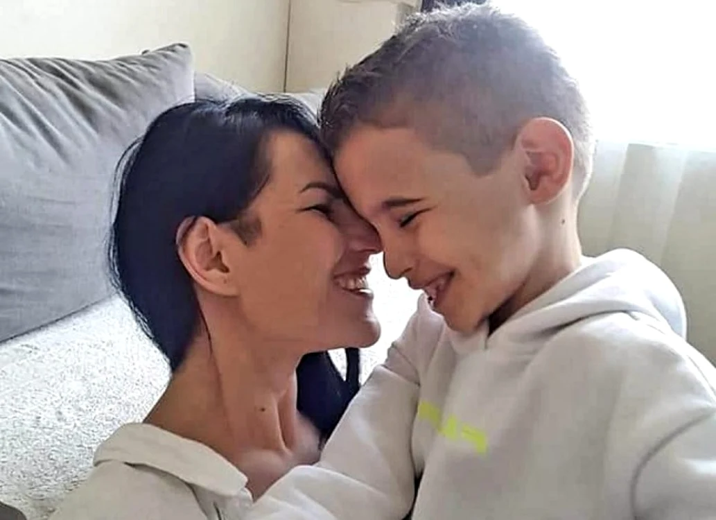 Maria Romaniuc, alături de fiul ei Foto: arhiva personală Maria Romaniuc