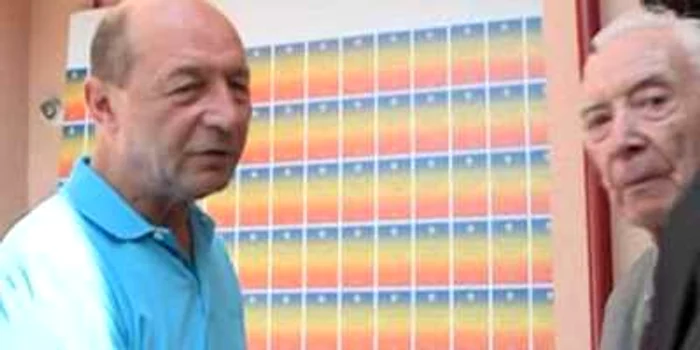 Traian Băsescu, la sediul de campanie