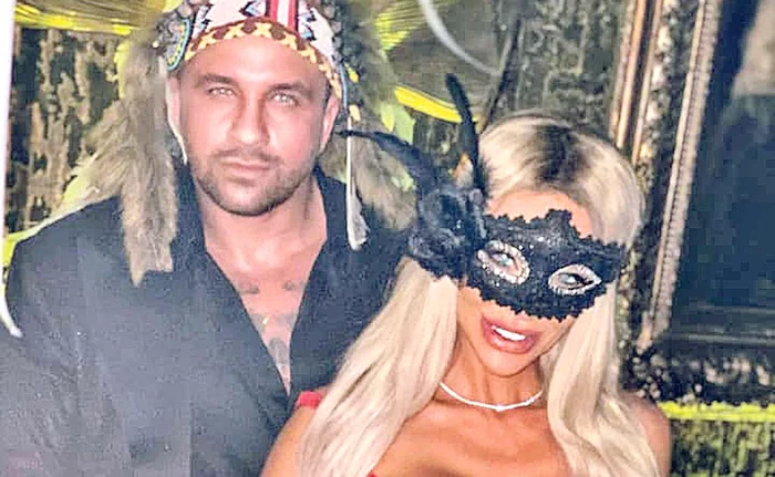 
    Alex și Bianca și-au reînnoit jurămintele pentru 2020  