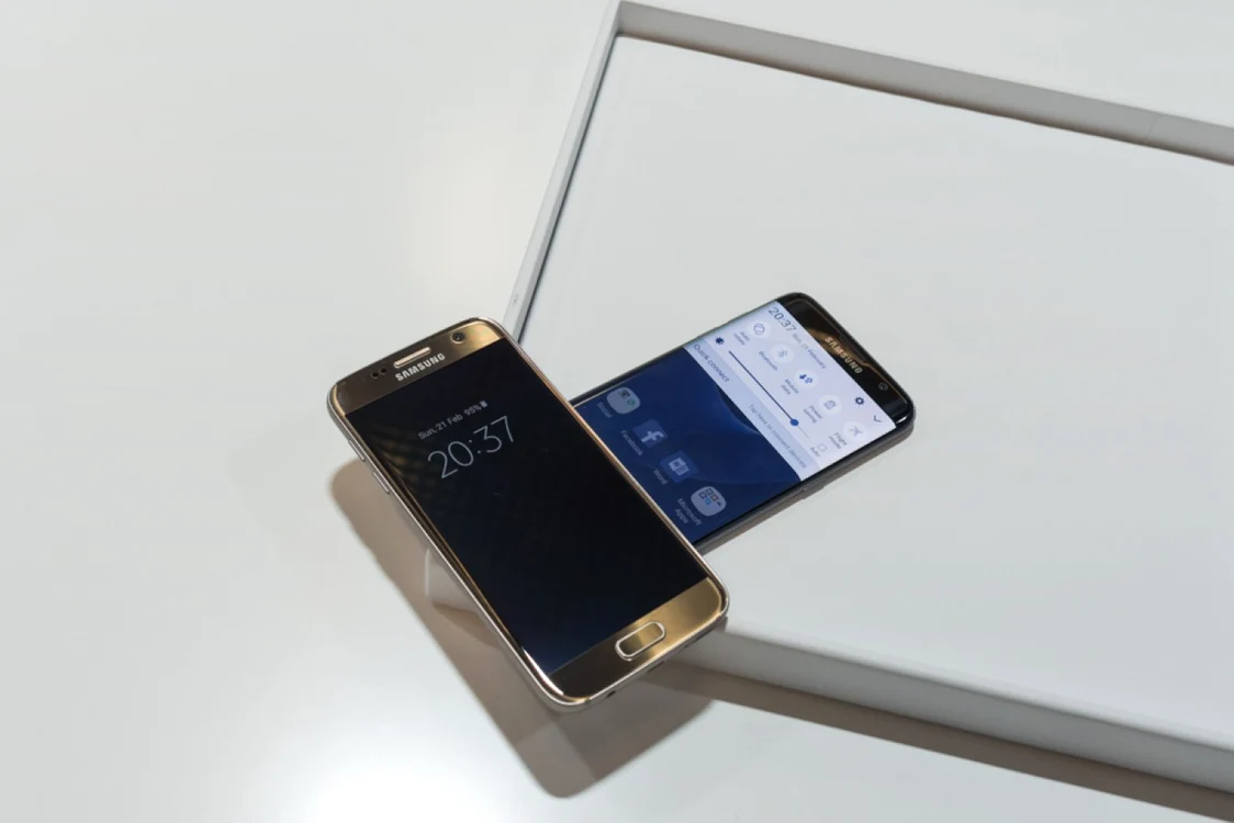 Samsung Galaxy S7 edge este cel mai bun telefon de la sud-coreeni. FOTO Adevărul