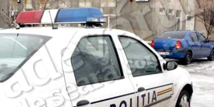 Poliţiştii au ajuns la domiciliul bărbatului şi anchetează cazul