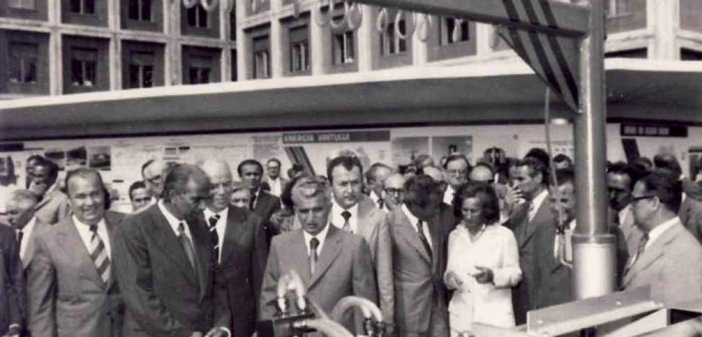Vizitele de lucru ale fostului dictator şi mitingurile la care acesta participa erau aranjate cu mare precizie FOTO comunismulinromania.ro