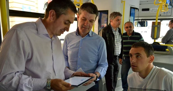 De luni sistemul va fi funcţional în toate autobuzele. FOTOAndrei Paul
