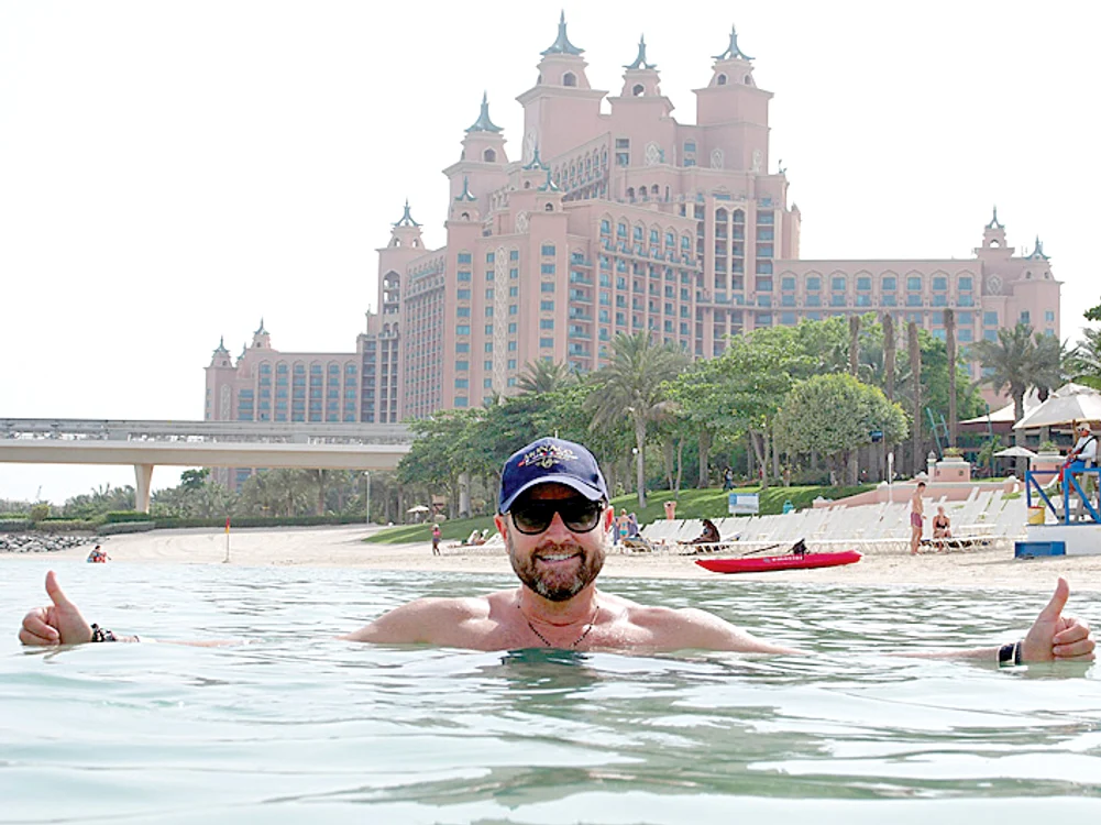 
    Botezatu s-a răsfăţat  7 zile în Dubai  şi Oman  