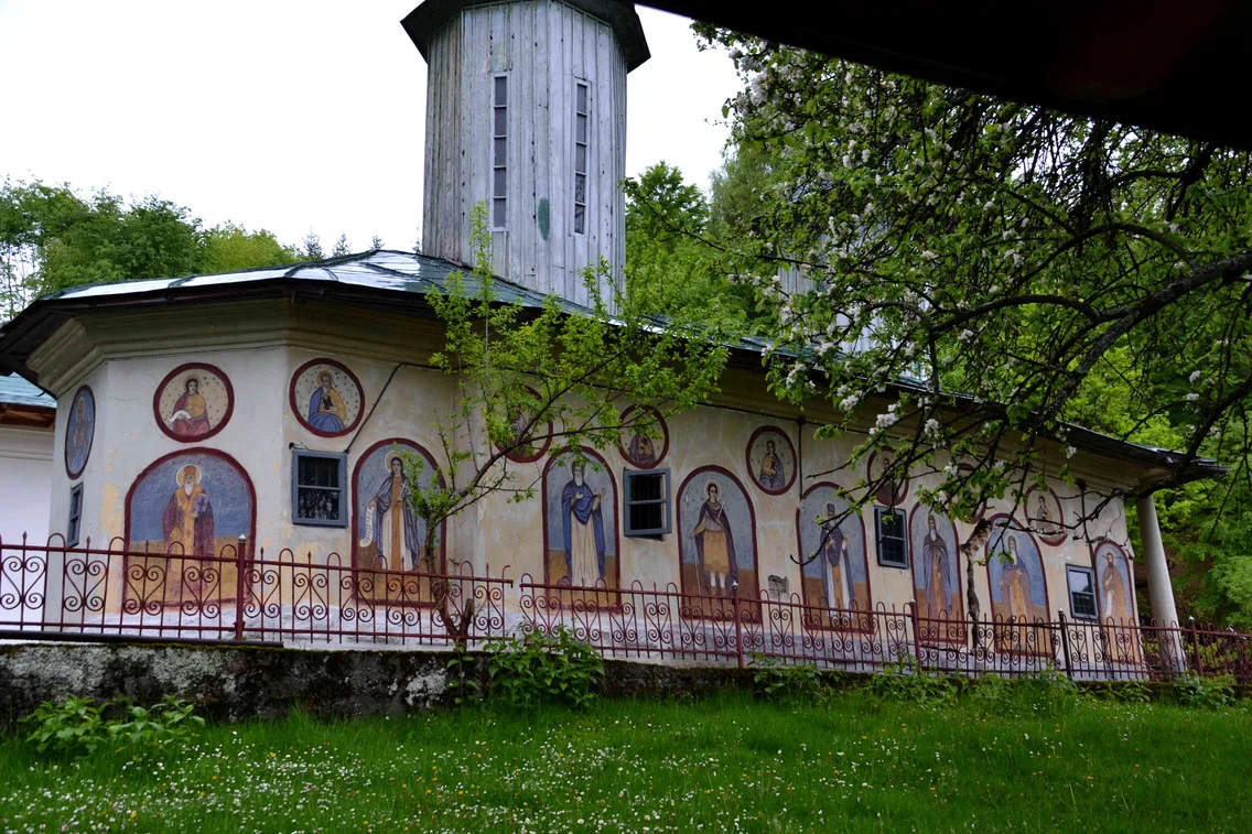 Biserica de lemn „Intrarea în Biserică” a Schitului Ciocanu Foto:INP jpg