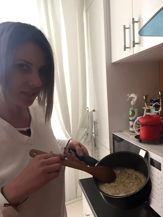 Alina a gătit orez brun pe săturate