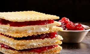 Napolitane cu gem si crema  Sursa foto shutterstock 538571893 jpg
