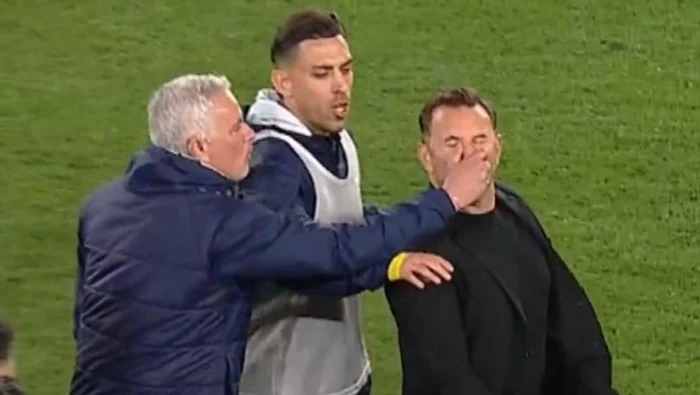 Mourinho l-a laut de nas pe Buruk   FOTO Captură video
