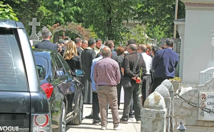 
    Ținuta Ioanei  a fost elegantă  și sexy  