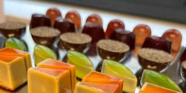 ciocolata colorata chocolate saga jpeg