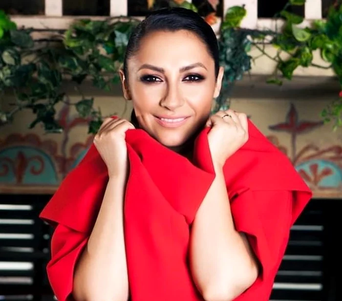 
    Andra a pozat recent și nemachiată. (Foto: facebook)  