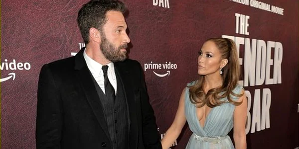 Jennifer Lopez si Ben Affleck  jpeg