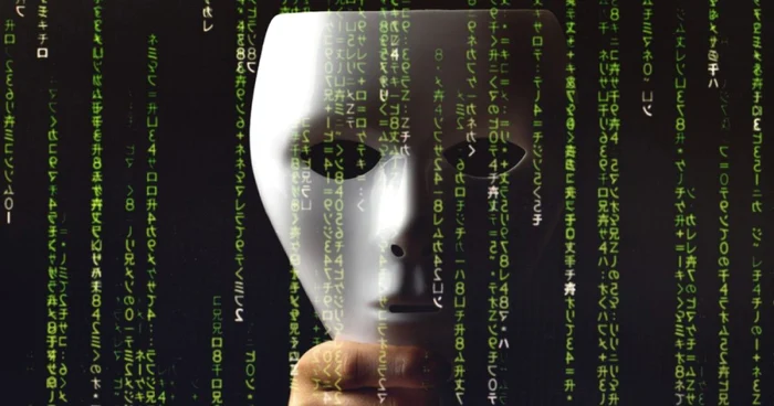 Anonim pe internet hacker masca matrix FOTO Shutterstock