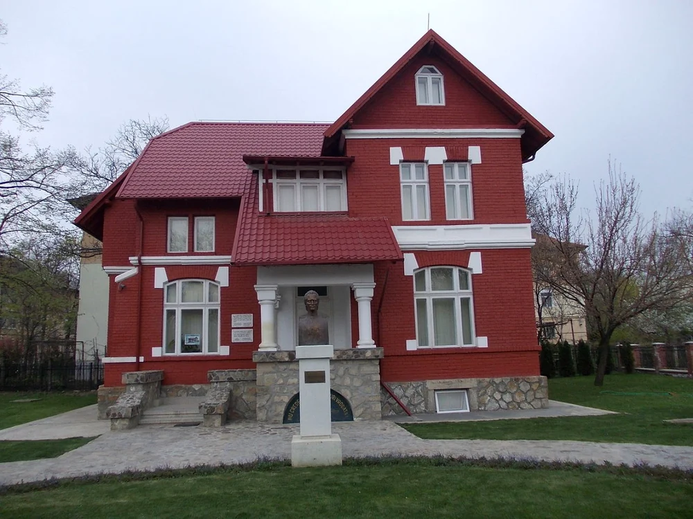 Ziua Mihaei Eminescu. Centrul "Mihai Eminescu" Bârlad, concept unic la nivel naţional cu un patrimoniu inestimabil FOTO Sabina Ghiorghe