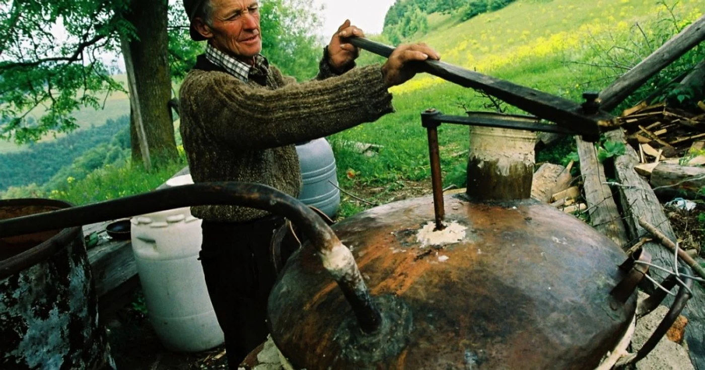 tuica foto adevarul