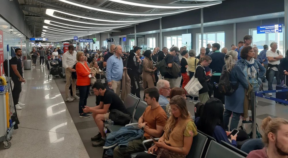 Zboruri suspendate. Grecia a fost nevoită să închidă întregul spațiu aerian din cauza unei defecțiuni tehnice misterioase