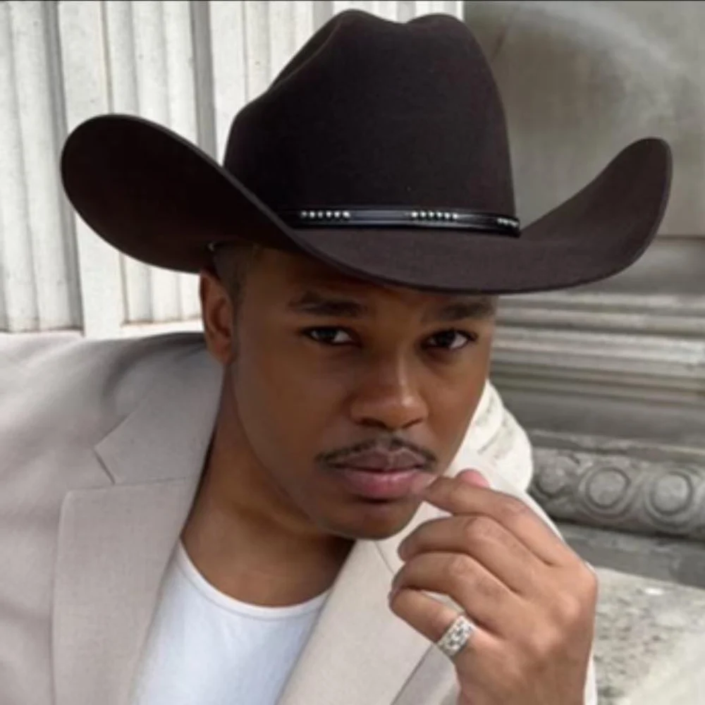 TikToker-ul Adonis, reținut după ce l-a făcut KO pe fratele lui Rareș Ion. „Mulţi români s-au oferit să mă ajute”