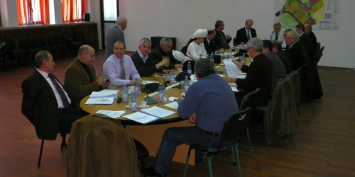 Consiliul Local Alexandria se întruneşte mâine