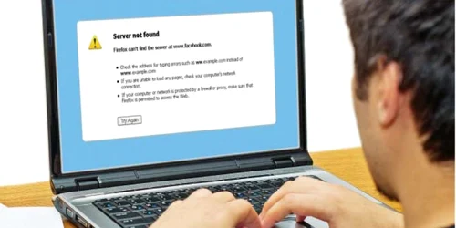 Oficialii Facebook nu au oferit  o explicaţie clară pentru prima  pană a celei mai mari platforme  de socializare    