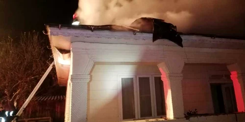 casa incendiu