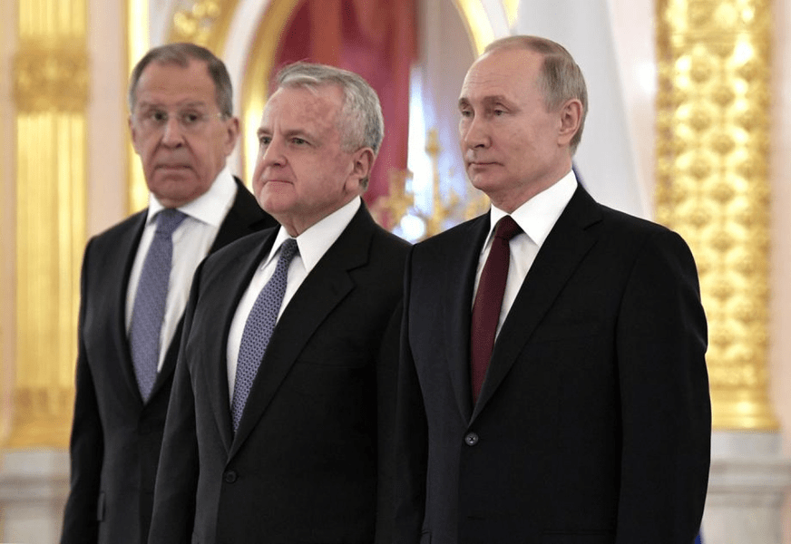 „Șarada diplomatică” a Moscovei. Putin a negociat, deși se hotărâse să invadeze Ucraina