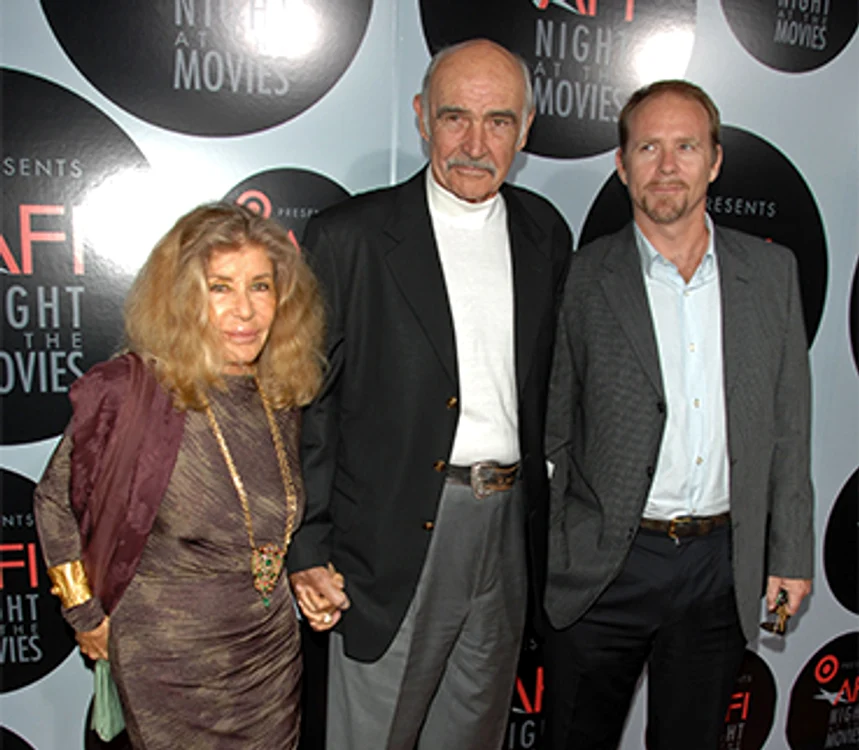 Starul, împreună cu soţia, Micheline, şi fiul, Jason