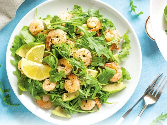 salata cu creveti si rucola jpg