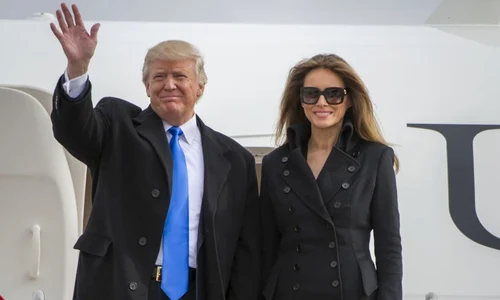 Melania Trump, primul portret oficial, în calitate de primă doamnă a SUA jpeg
