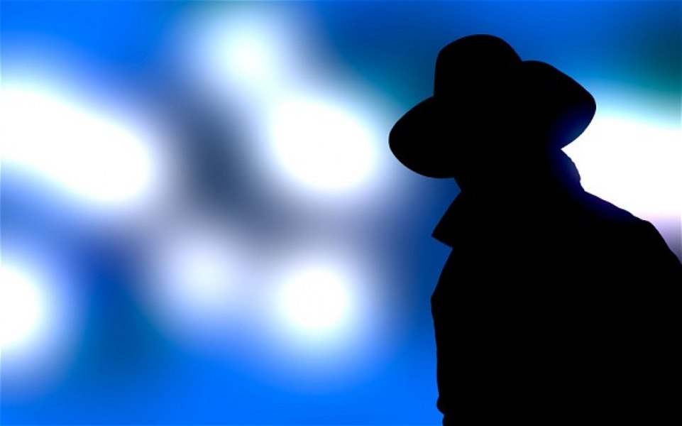 Politico: Cum se schimbă viața spionilor după ce au fost demascați 