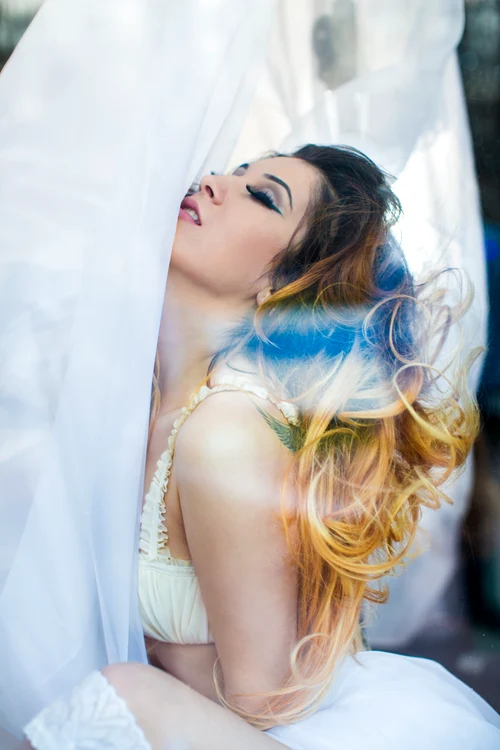 Adda a făcut şi muzică de film