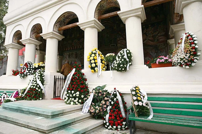 Trupul neînsuflețit al lui Bogdan a fost depus, ieri, la capela Bisericii Udricani, din Capitală