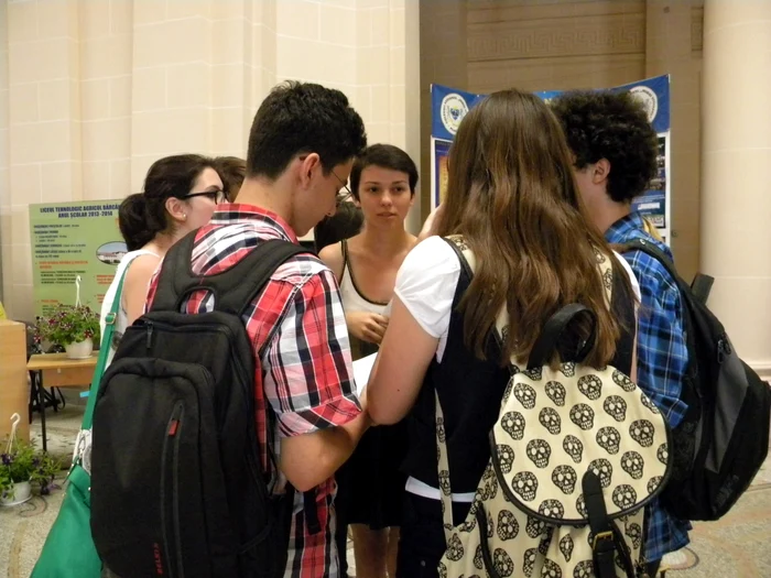 Absolvenţii de liceu şi facultate au la dispoziţie aproape 1.000 de locuri de muncă. FOTO Adevărul Ploieşti