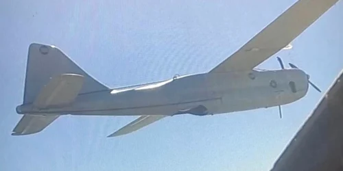 avion IAK 52 captura video jpg