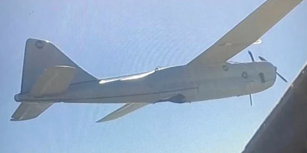 avion IAK 52 captura video jpg