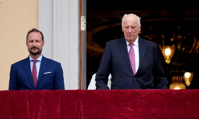 Prințul Haakon si Regele Harald al Norvegiei   profimedia 0900103309 jpg