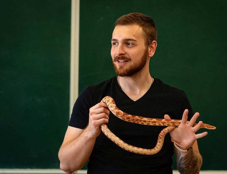 Un timișorean trăiește în casă cu zeci de reptile, păianjeni și scorpioni. Pentru Mark sunt „animale de companie“ exotice FOTO