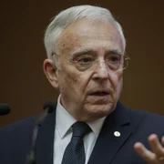 Mugur Isărescu - conferinţă de presă sediul BNR - 6 iul 2022 / FOTO Inquam Photos / George Călin