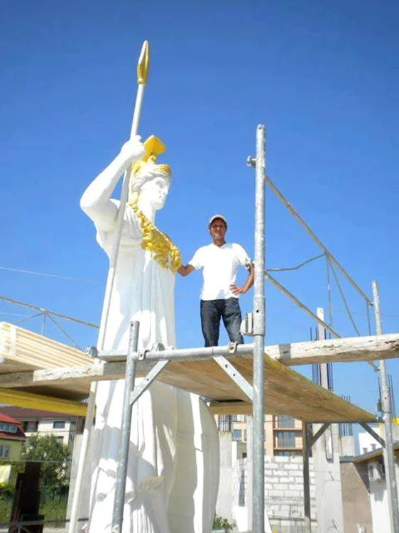 statuie catalin mihalache