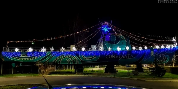 Nava la intrarea in Constanta FOTO Constanţa pitorească