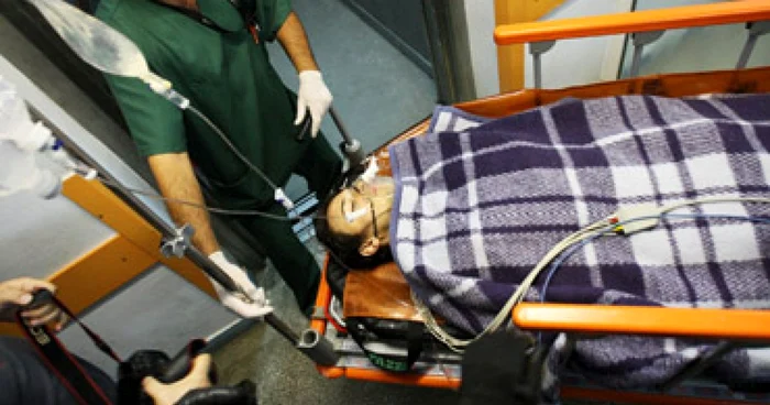 <b> Timişoara</b>: UPDATE Studentul suspectat de crima de la Medicină şi-a tăiat venele şi este la Spitalul Judeţean