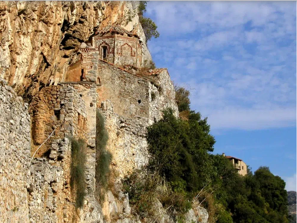 Mănăstirea Filosofului din Grecia, veche de peste 1050 de ani. Foto: Wikimedia