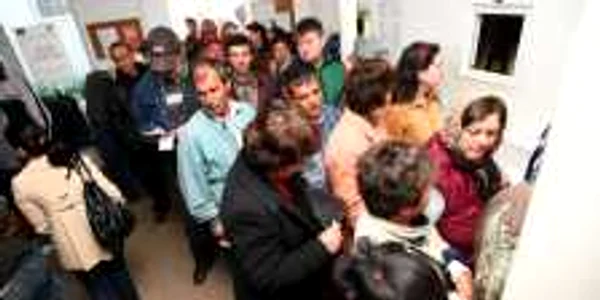 Nici măcar puţinii rromi care se adresează funcţionarilor AJOFM nu vorbesc hindi