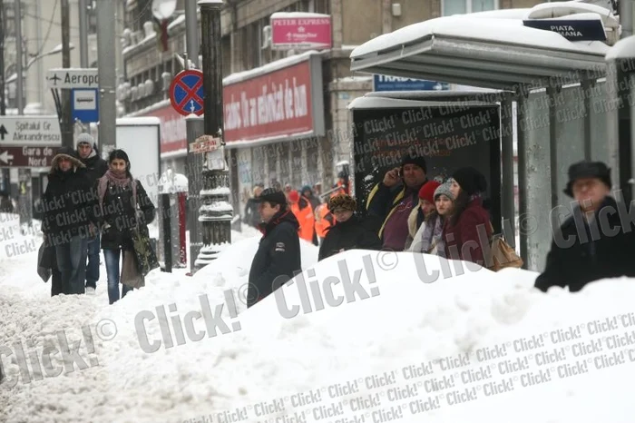 Zăpadă pe străzile Capitalei (foto: Dorin Constanda)